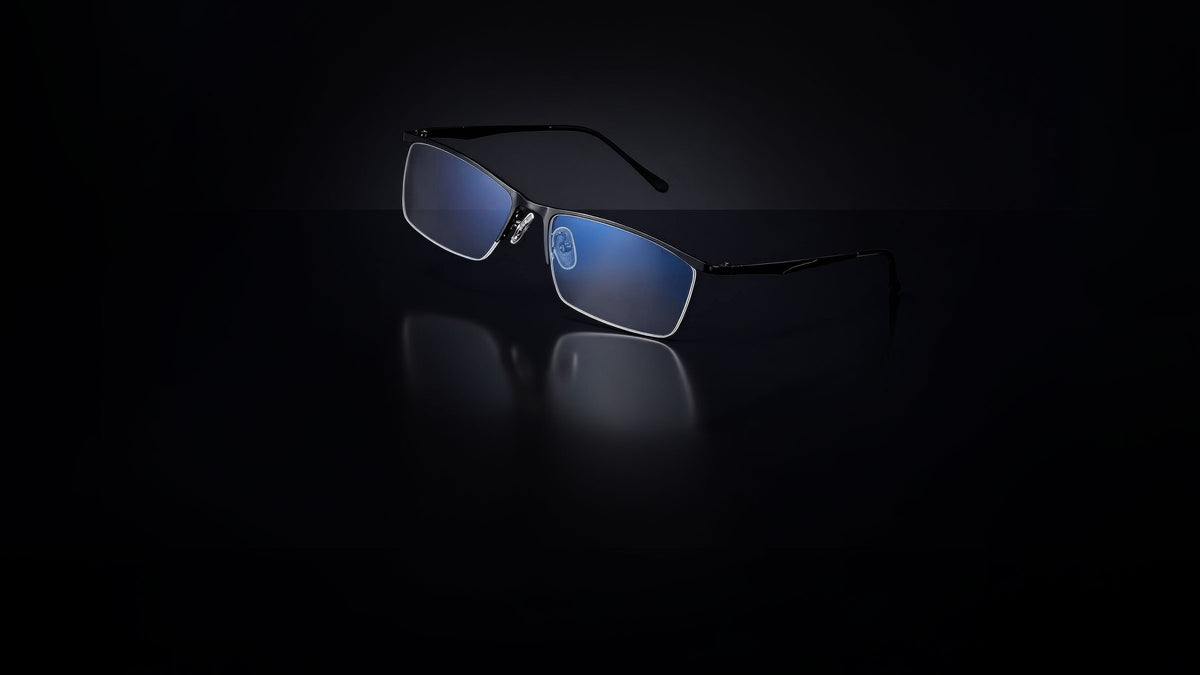 Signature frame in titanium black under a single raking light